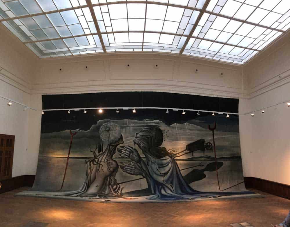 Lever de voile sur un exceptionnel rideau de scène de Salvador Dalí aux enchères Lever de voile sur un exceptionnel rideau de scène de Salvador Dalí aux enchères