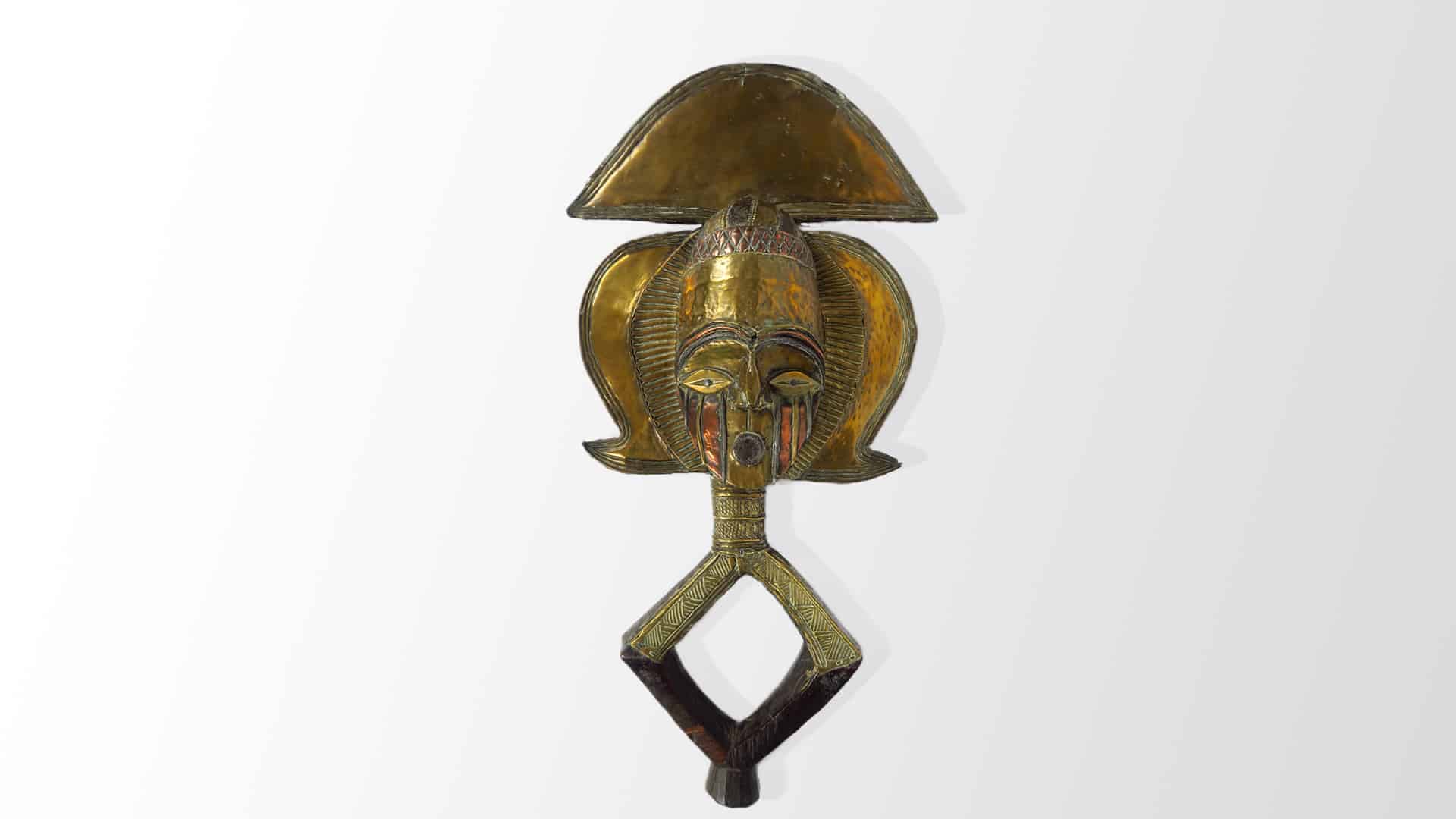 Ivoire Toulouse lève le masque sur une figure de reliquaire pour la première fois aux enchères