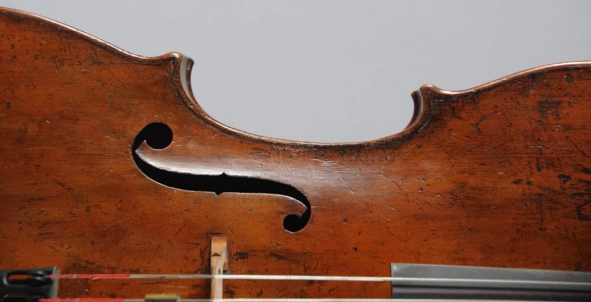 La remarquable collection angevine d’instruments à cordes et d’archets  fera-t-elle valser les enchères ?