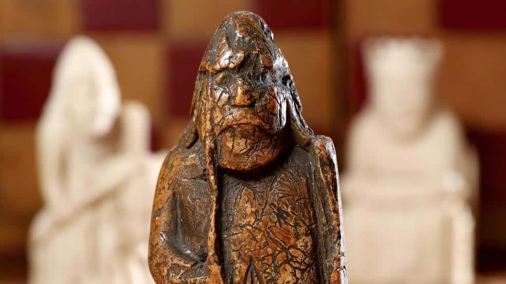 Une pièce d’échecs Viking se vend plus de 900,000$ aux enchères. Une pièce d’échecs Viking se vend plus de 900,000$ aux enchères.