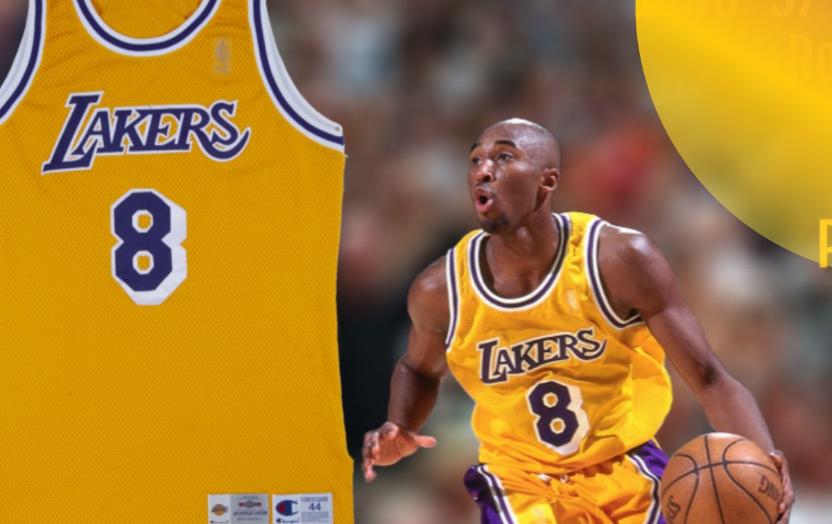 Voici le prix d’un maillot de Kobe Bryant, porté lorsqu’il était débutant : vendu aux enchères. Voici le prix d’un maillot de Kobe Bryant, porté lorsqu’il était débutant : vendu aux enchères.