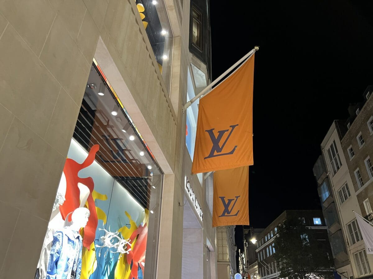 LVMH devient la première société européenne à dépasser les 400 milliards d’euros de capitalisation boursière LVMH devient la première société européenne à dépasser les 400 milliards d’euros de capitalisation boursière