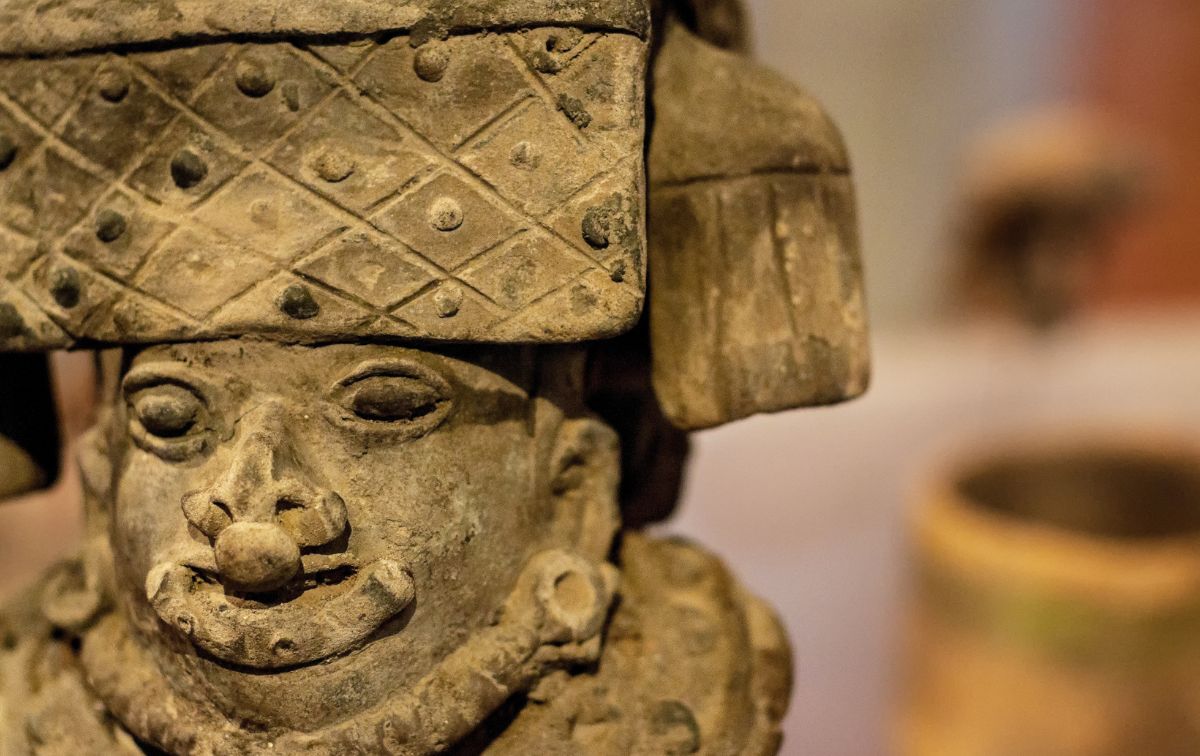 La vente aux enchères de 83 objets préhispaniques a eu lieu à Paris malgré les protestations du Mexique La vente aux enchères de 83 objets préhispaniques a eu lieu à Paris malgré les protestations du Mexique