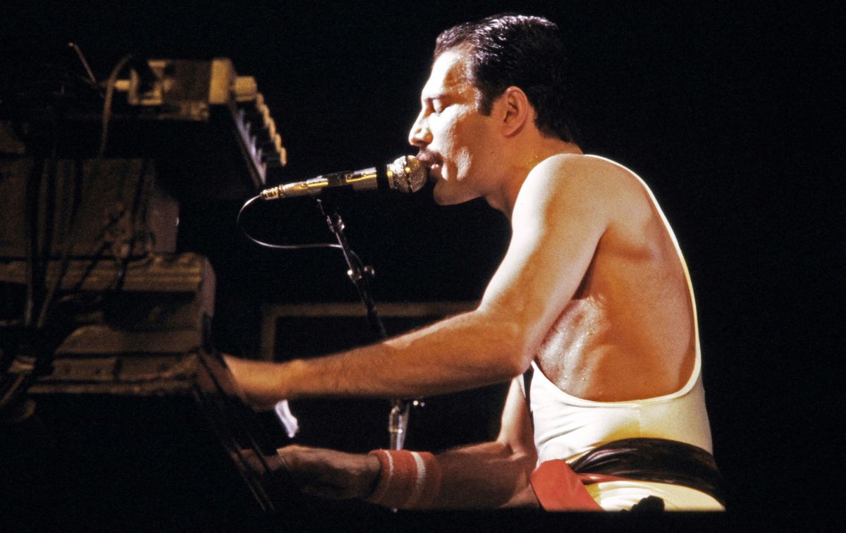 Sotheby’s: Des objets phares de la collection privée de Freddie Mercury aux enchères en septembre Sotheby’s: Des objets phares de la collection privée de Freddie Mercury aux enchères en septembre