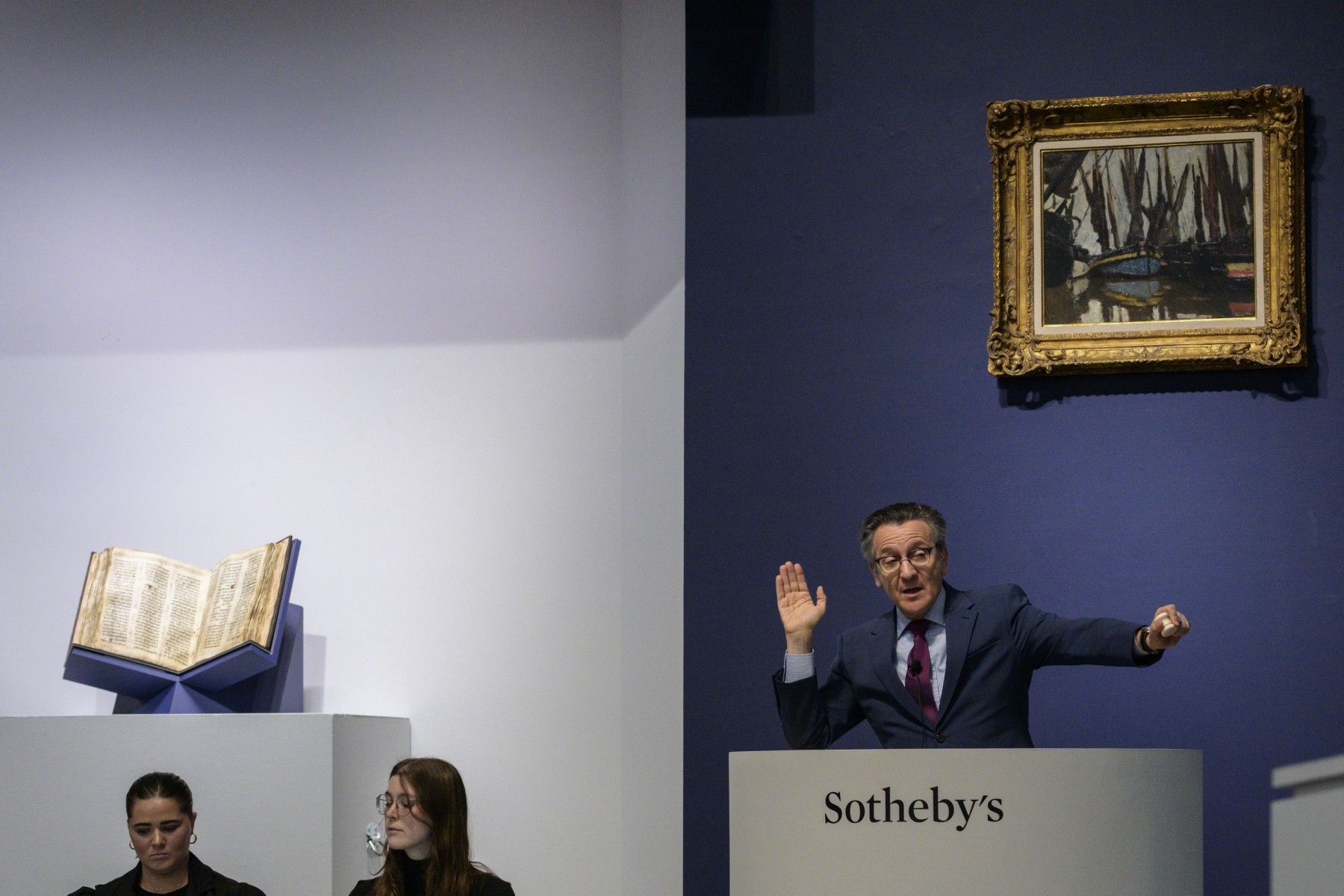 Un Philanthrope Américain Acquiert une Ancienne Bible Hébraïque aux Enchères pour 38,1 Millions de Dollars Un Philanthrope Américain Acquiert une Ancienne Bible Hébraïque aux Enchères pour 38,1 Millions de Dollars