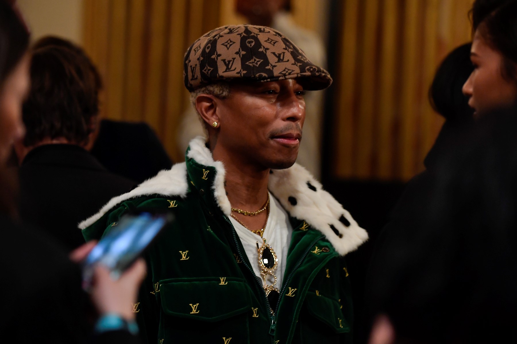 Pharrell Williams Électrise Louis Vuitton : Un Nouvel Âge de Luxe