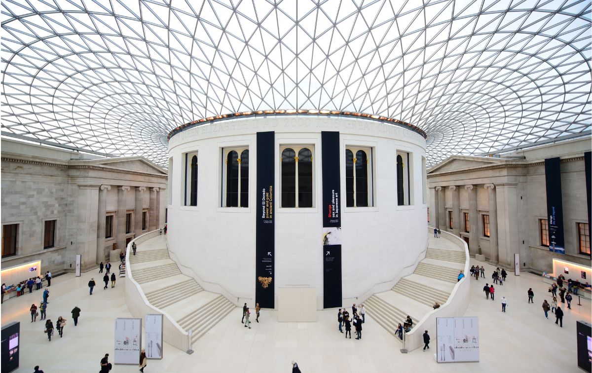 Le scandale du British Museum : Une démission inattendue
