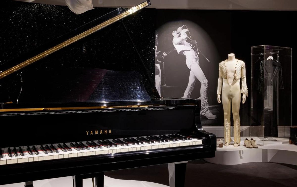 Le trésor musical de Freddie Mercury : Un piano vendu pour deux millions d’euros Le trésor musical de Freddie Mercury : Un piano vendu pour deux millions d’euros