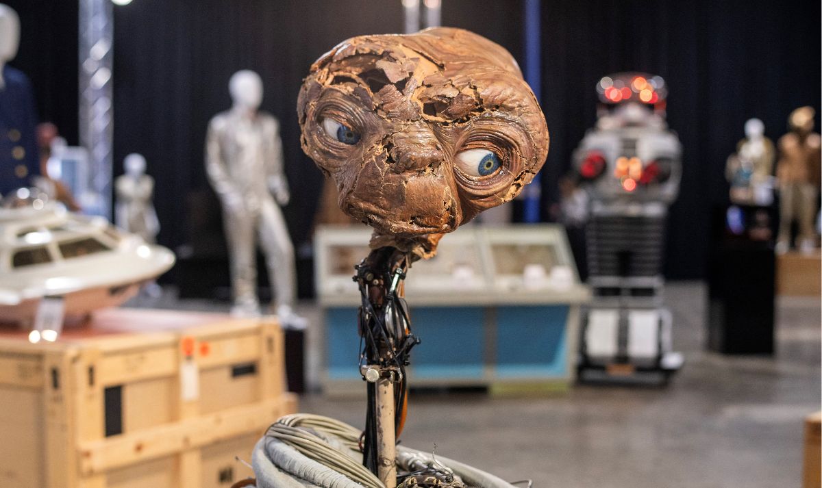 Vente aux Enchères Exceptionnelle à Beverly Hills : des Reliques d’Hollywood de Grande Valeur