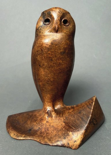 François Pompon, Chouette, 1923, bois d'amboine, pièce unique, hauteur 18,5 cm